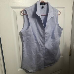 Ellen Tracy easy care 100% Crisp Cotton pin stripes button up sleeveless blouse